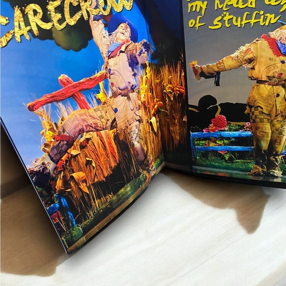 The Wizard of OZ (big book) - Picture 2 of 3